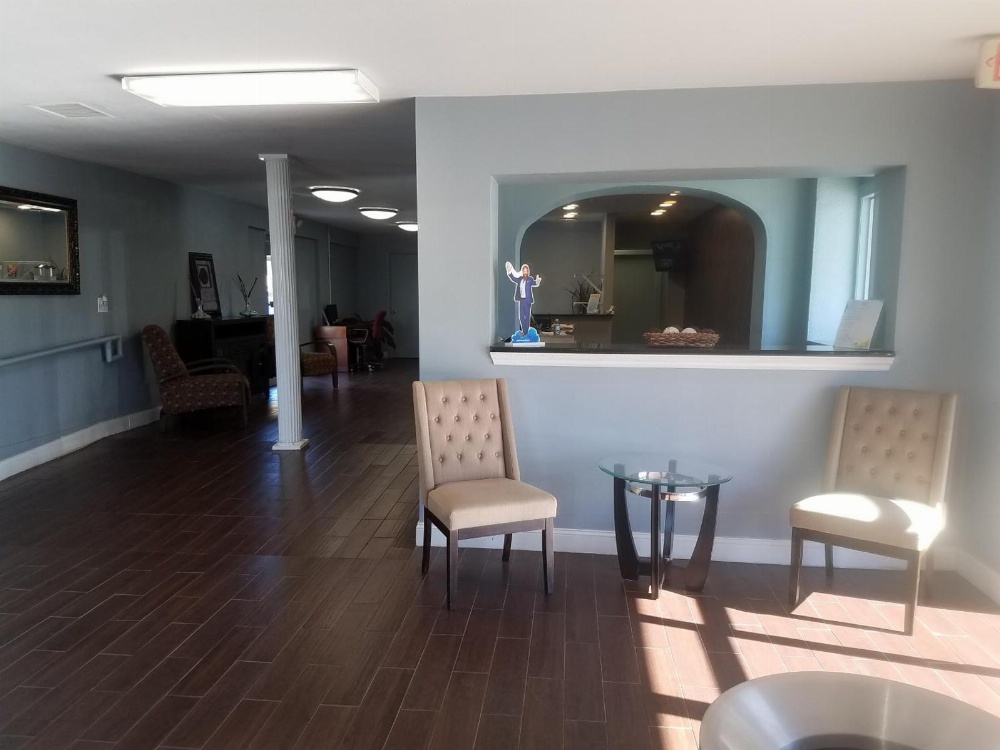 Days Inn & Suites by Wyndham Wichita East Main image